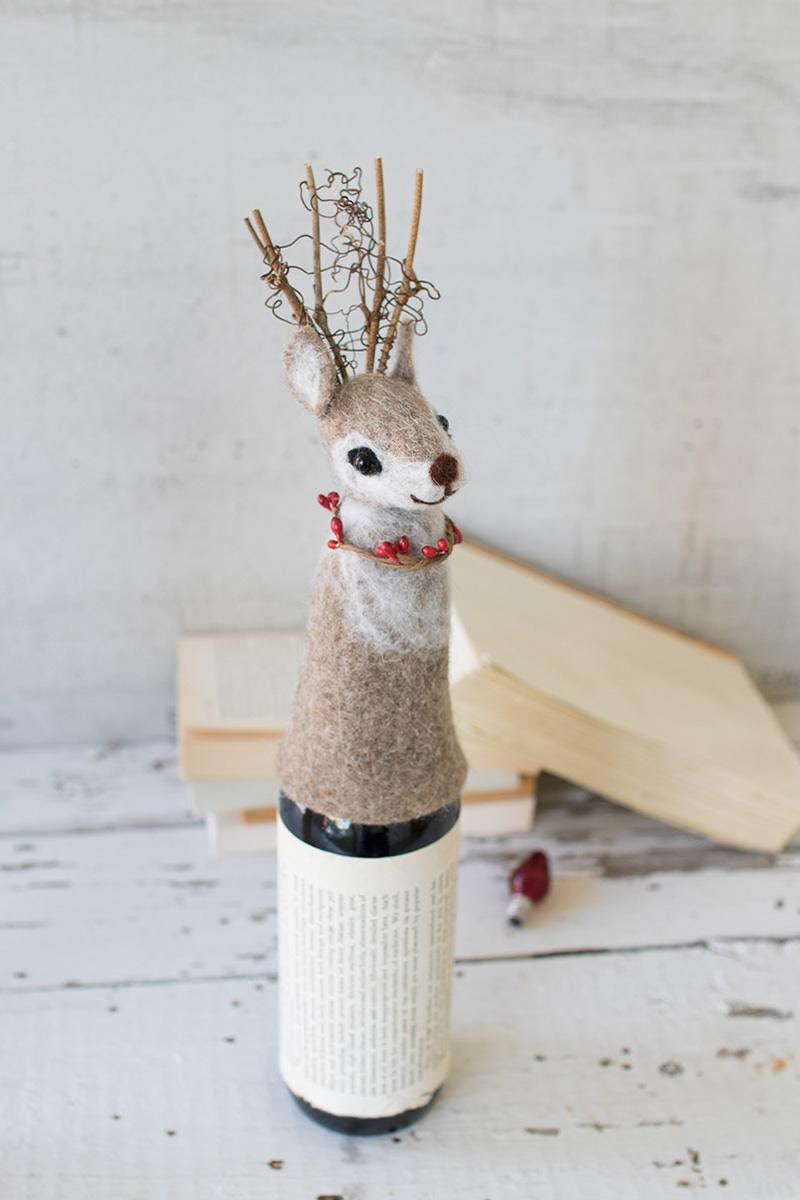 FELT DEER CHRISTMAS WINE TOPPER
