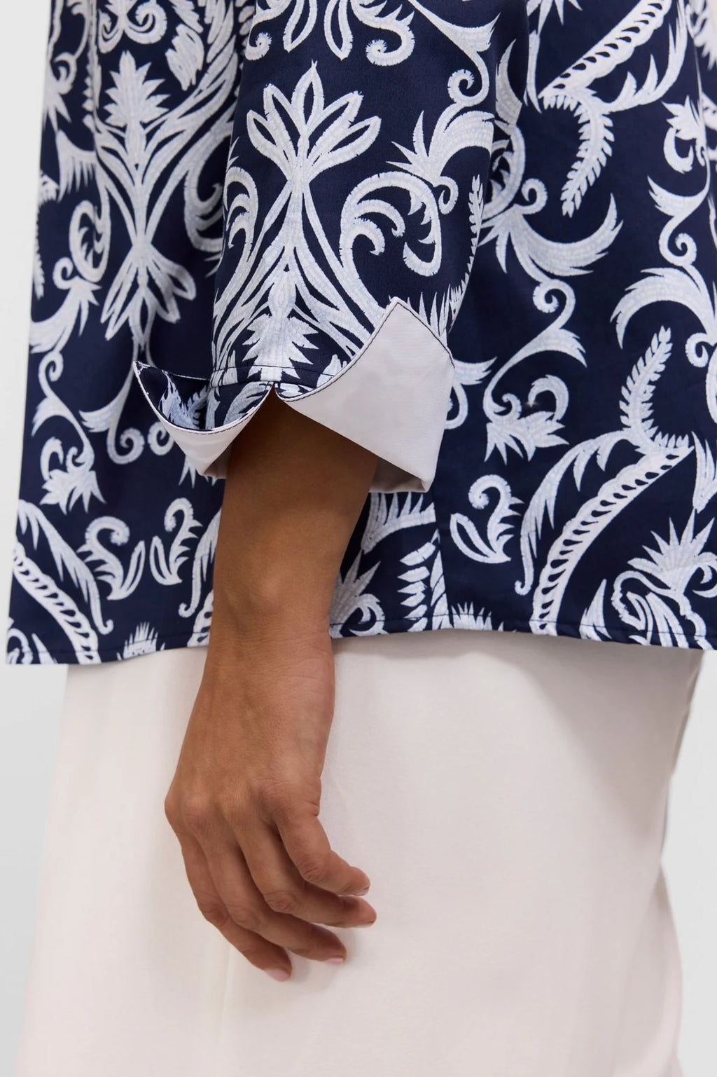 Agnes Printed Damask Long Sleeve Popover Shirt