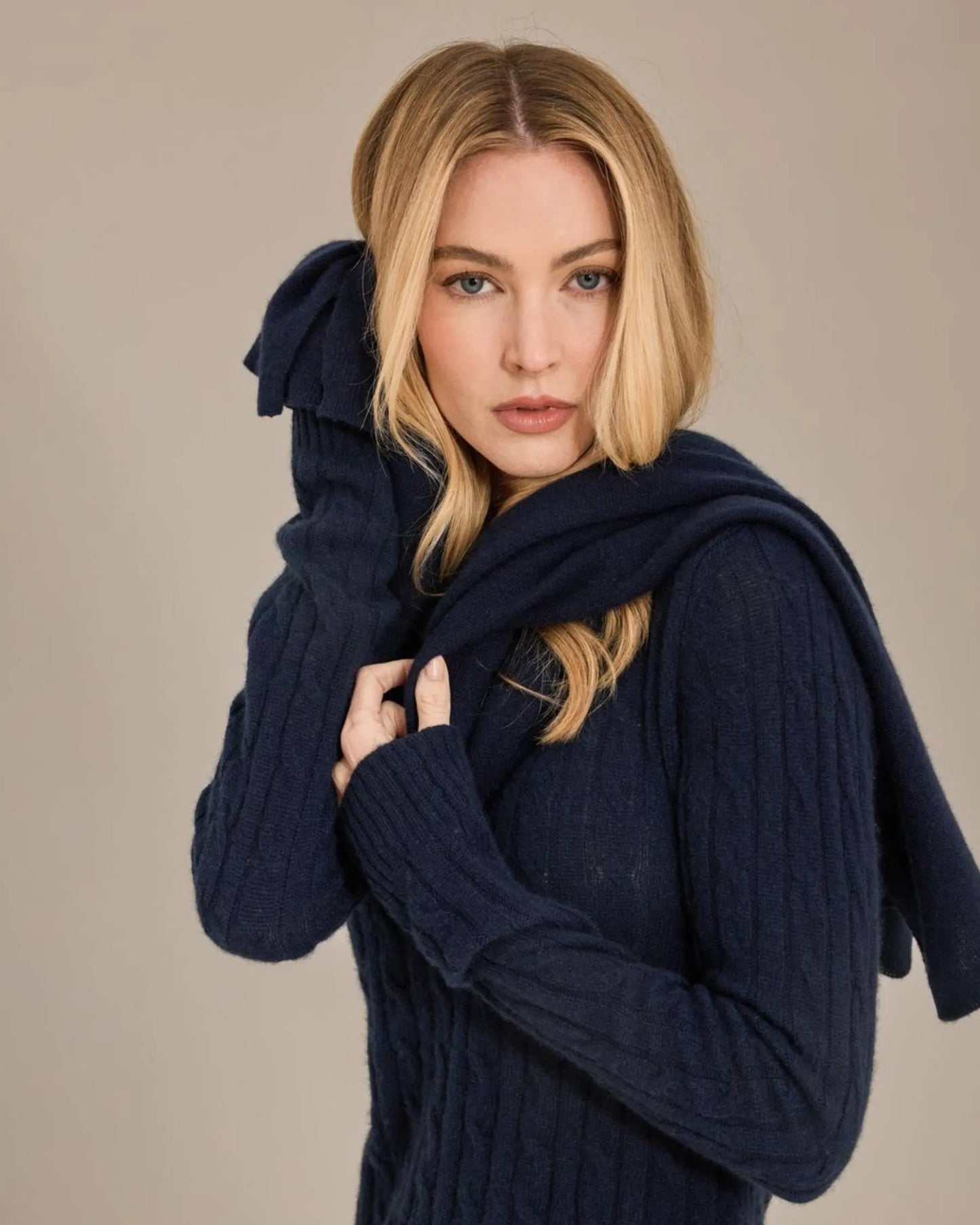 100% Cashmere Essential Scarf / Mini Travel Wrap