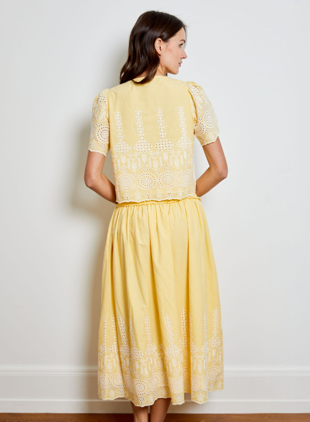 EYELET SKIRT