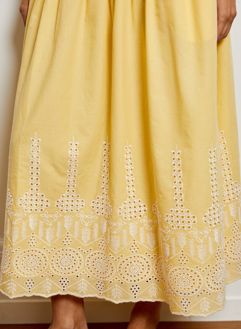 EYELET SKIRT