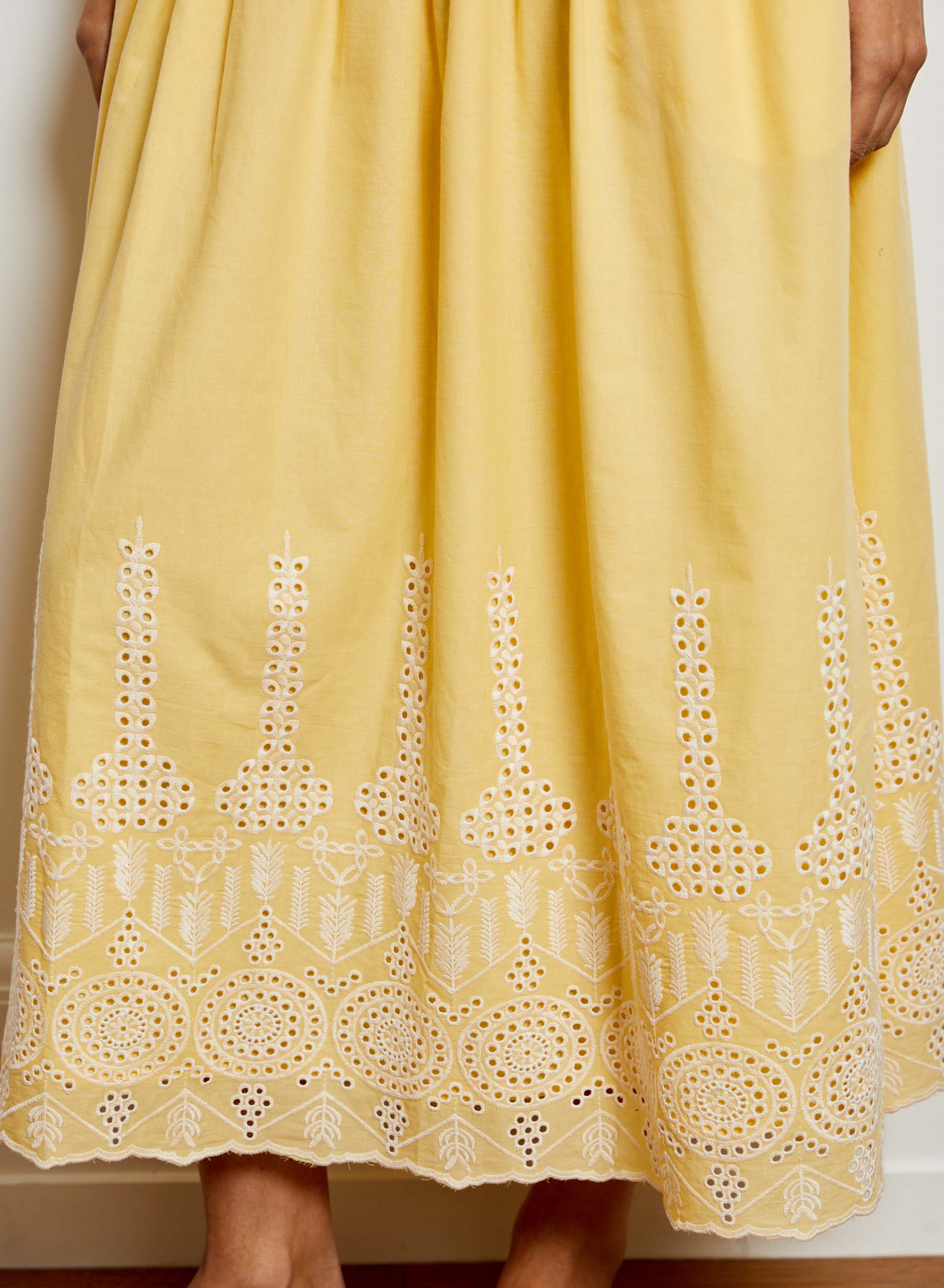 EYELET SKIRT