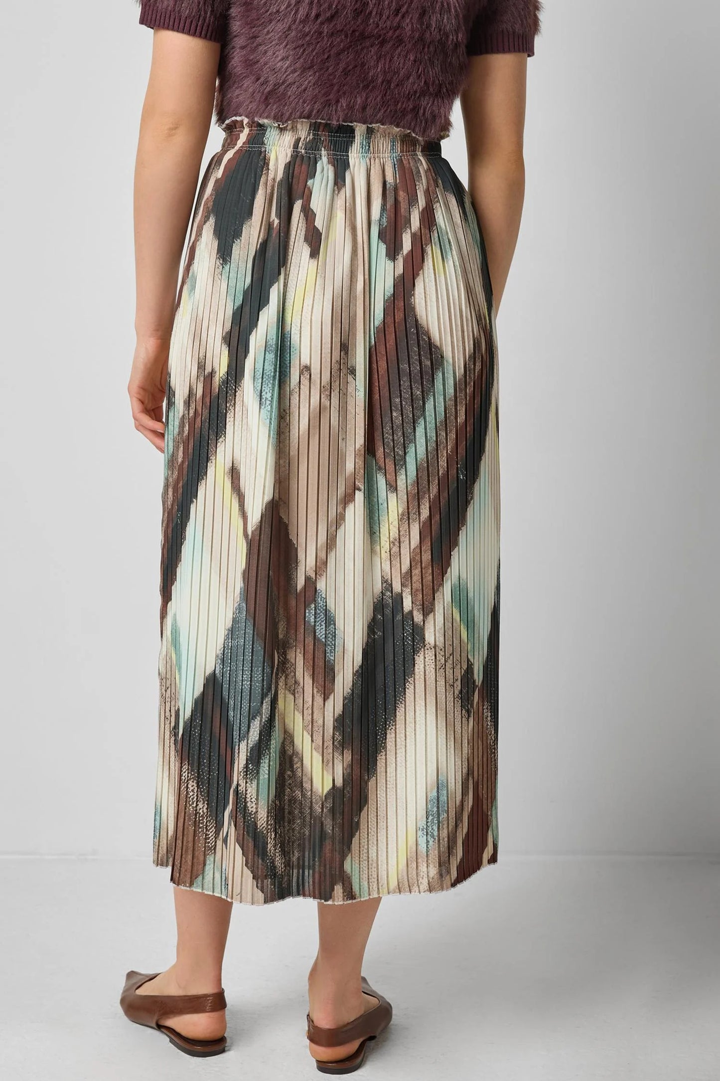 Pleated Maxi Skirt: Cappuccino Plaid