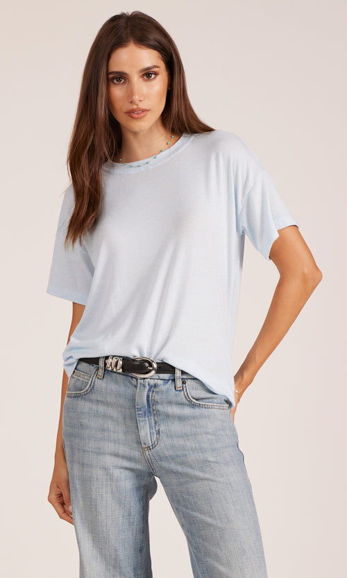 BOYFRIEND TEE