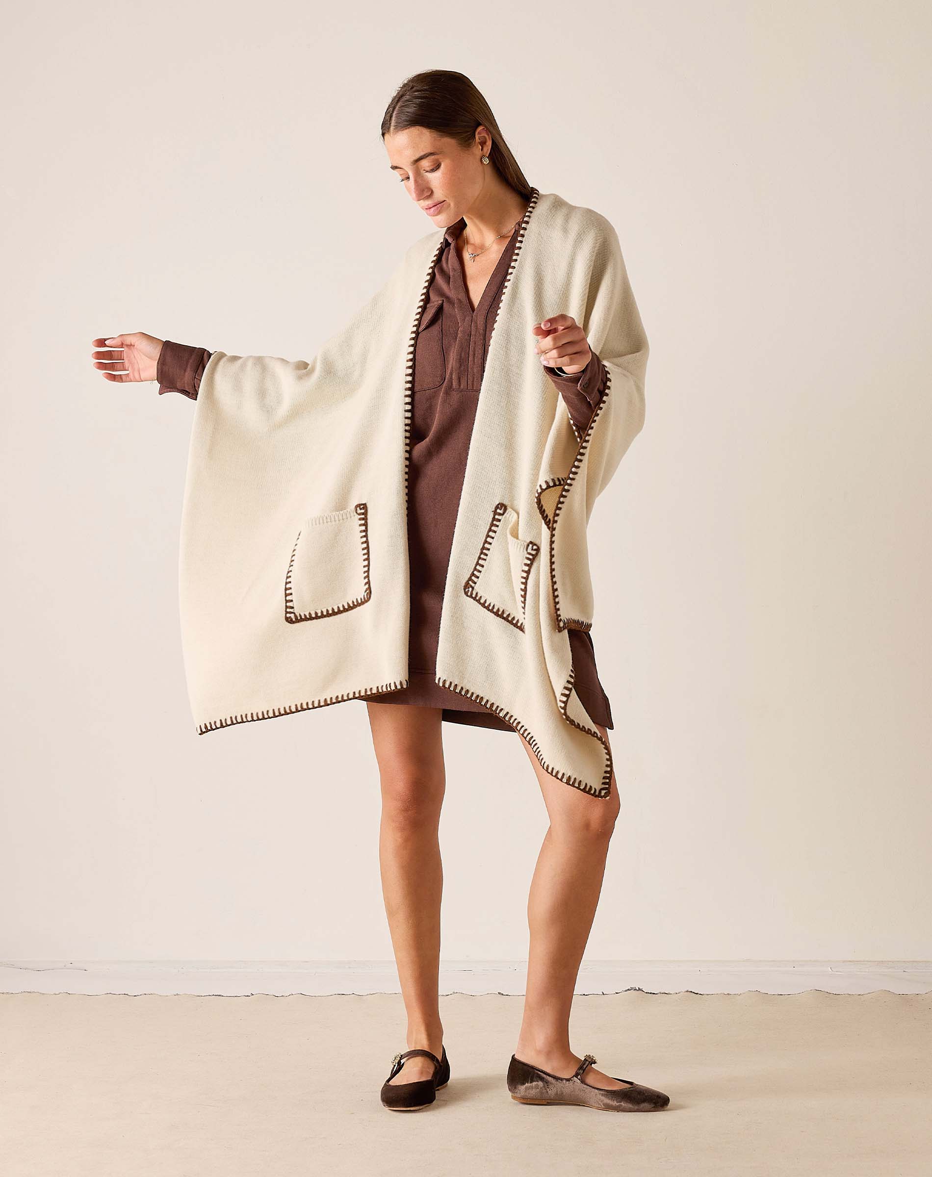 Whipstitch Travel Wrap - Cream/Bronze