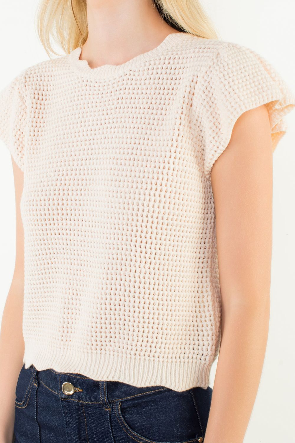 Scallop Detail Knit Top